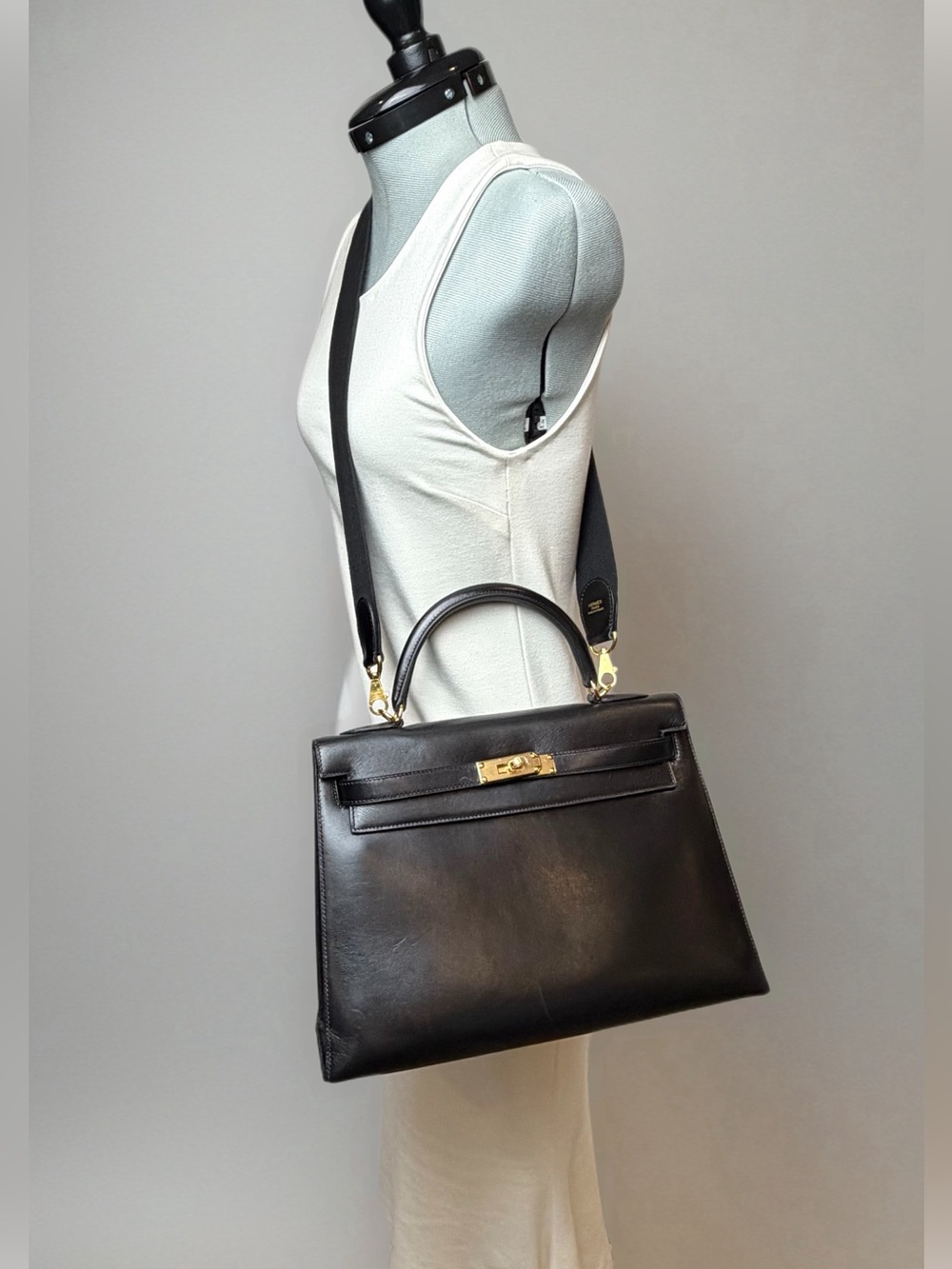 Hermes VTG Kelly 32 Box Leather Sellier,new Gold Hrdware, refurbished@Hermes spa - Picture 3 of 16